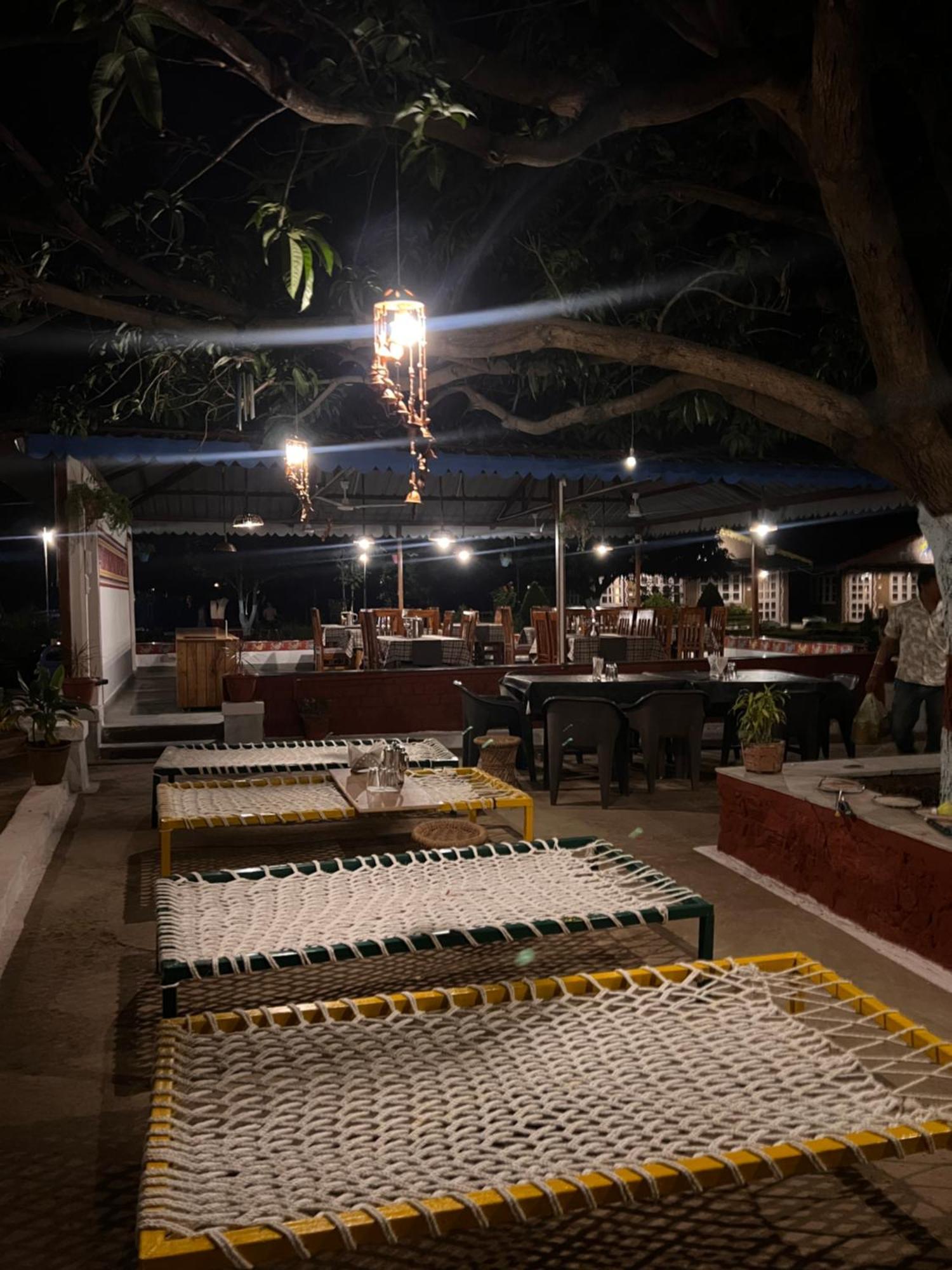 Wow Stayz2 Pachmarhi Foothill Cottages Exterior photo