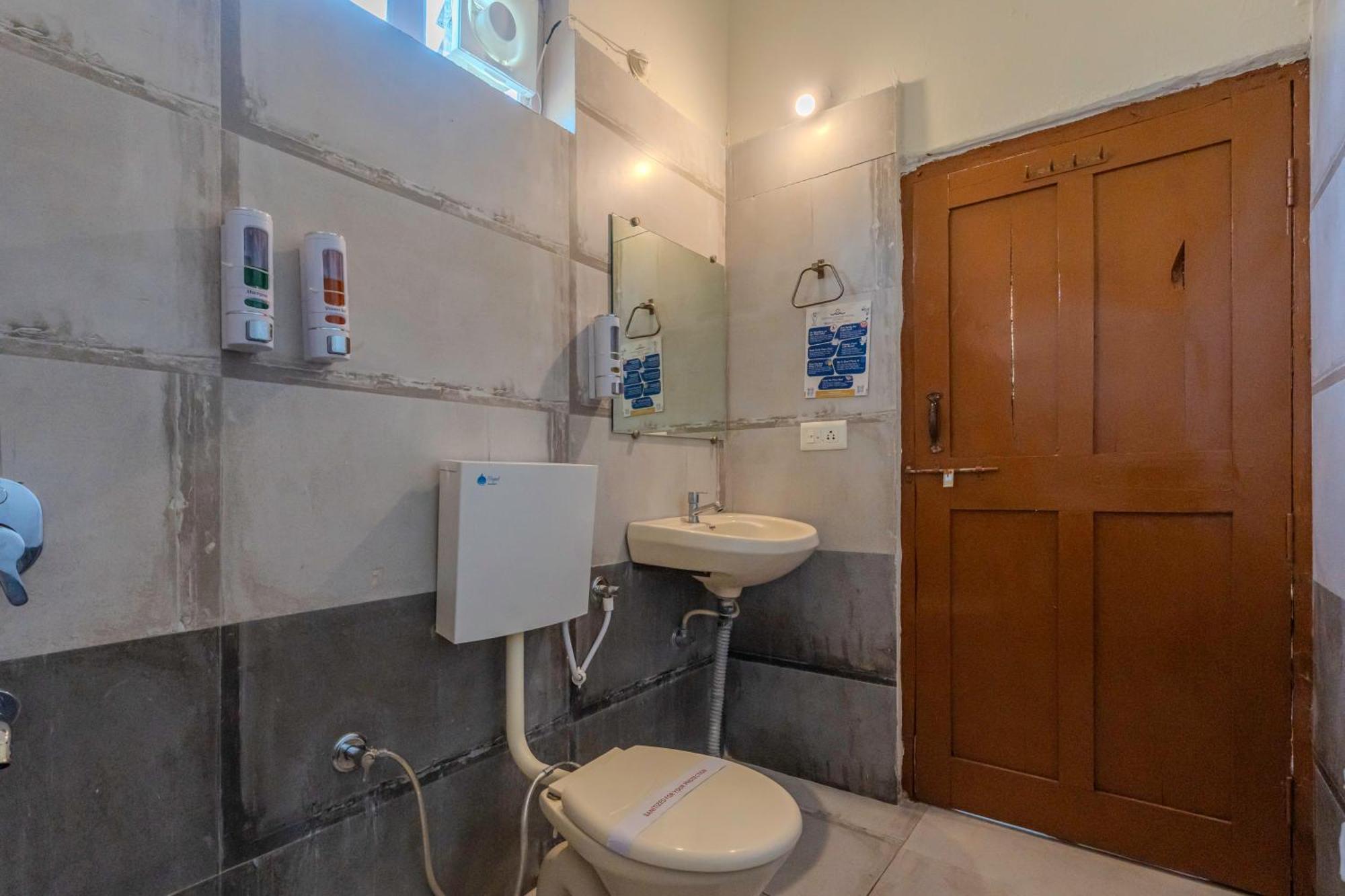 Wow Stayz2 Pachmarhi Foothill Cottages Exterior photo