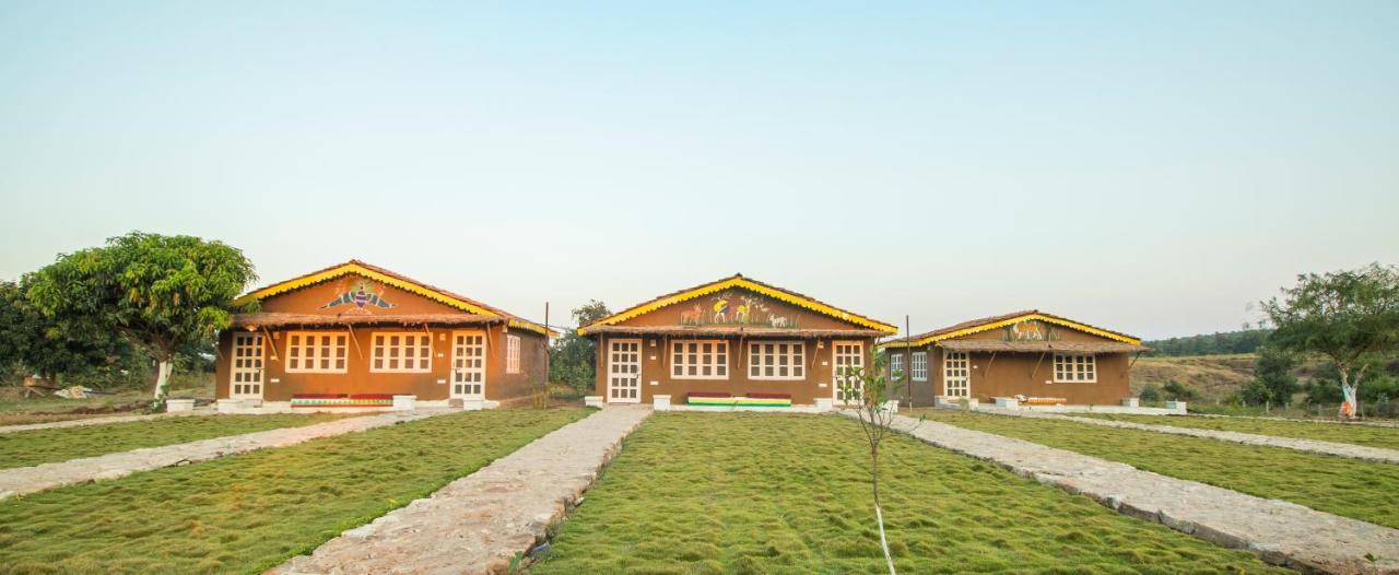 Wow Stayz2 Pachmarhi Foothill Cottages Exterior photo