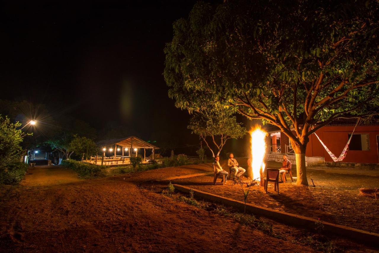 Wow Stayz2 Pachmarhi Foothill Cottages Exterior photo